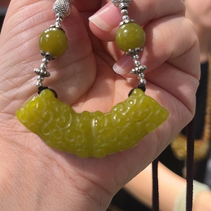 岫玉未镶嵌毛衣链