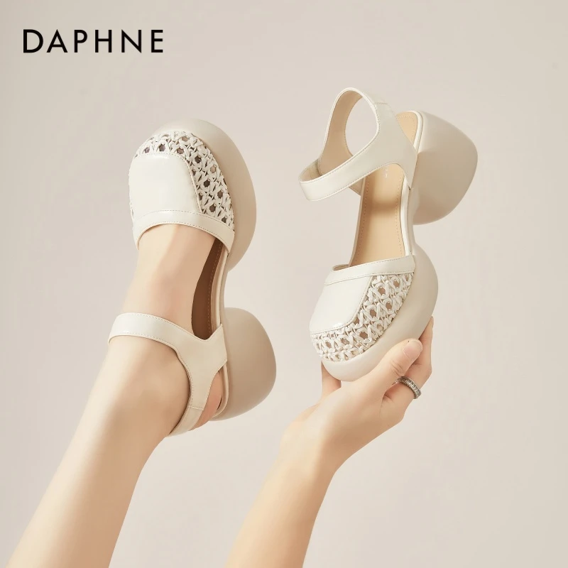 达芙妮鞋子女款爆款2025新款女士流行款玛丽珍鞋舒适时尚包头凉鞋