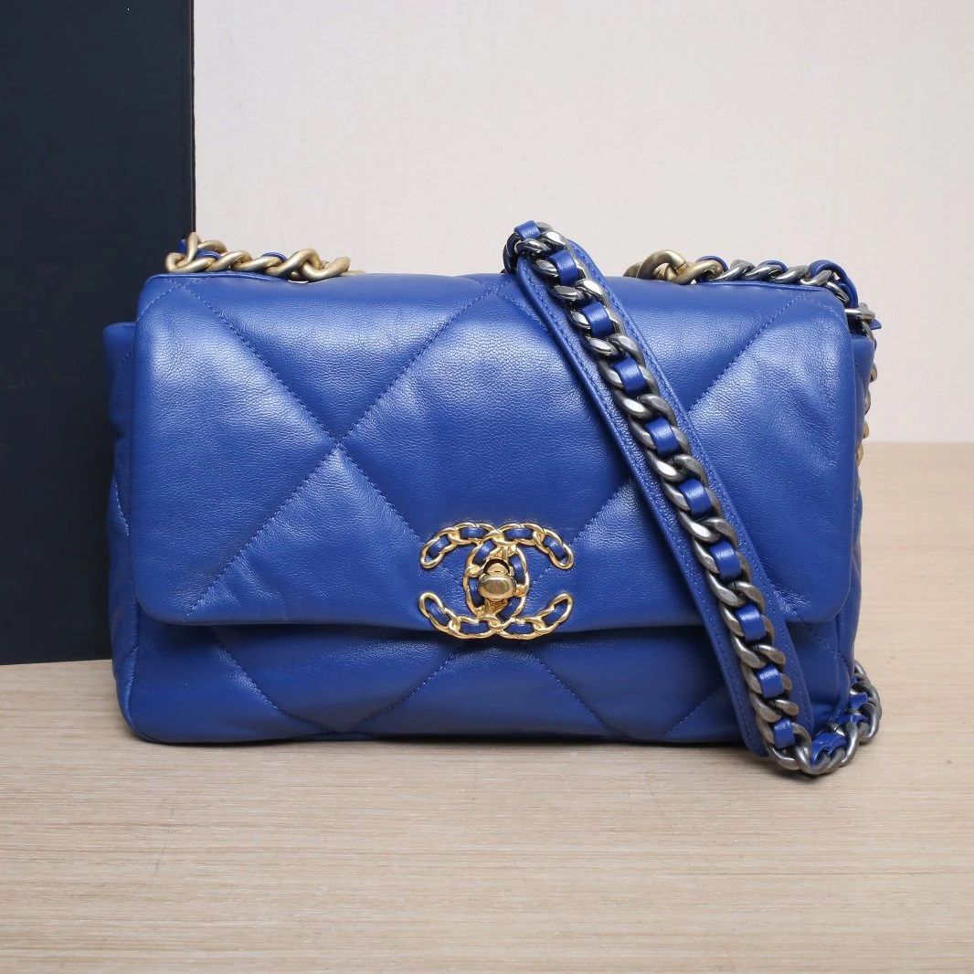 95新 Chanel/香奈儿 【黑黑】19BAG 口盖包 小号蓝色 29开 276012