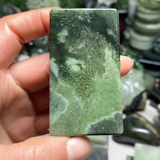 未镶嵌和田玉（糖玉）珠宝半成品