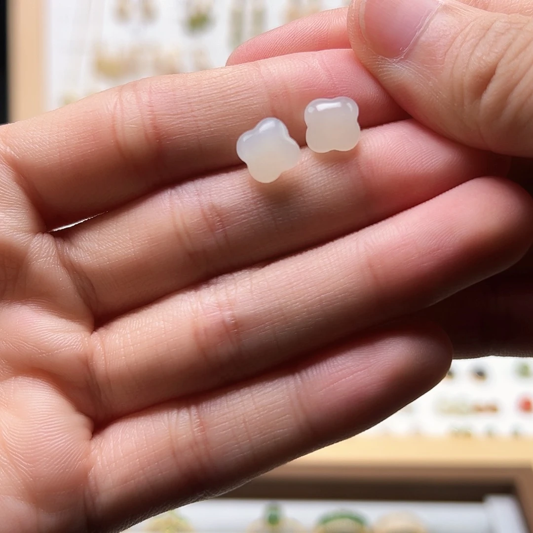 银S925镀金镶嵌和田玉耳饰