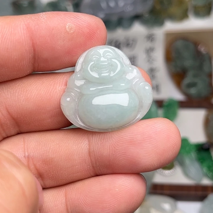 翡翠未镶嵌颈饰佛