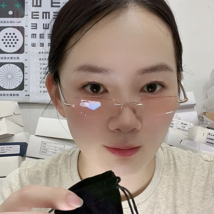 便携无框折叠老花镜75