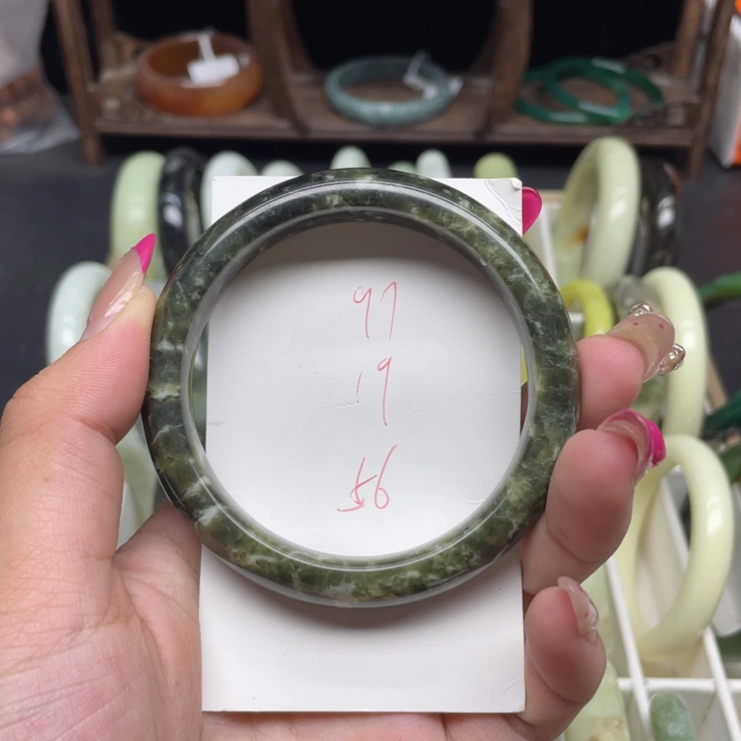 未镶嵌蛇纹石玉手镯