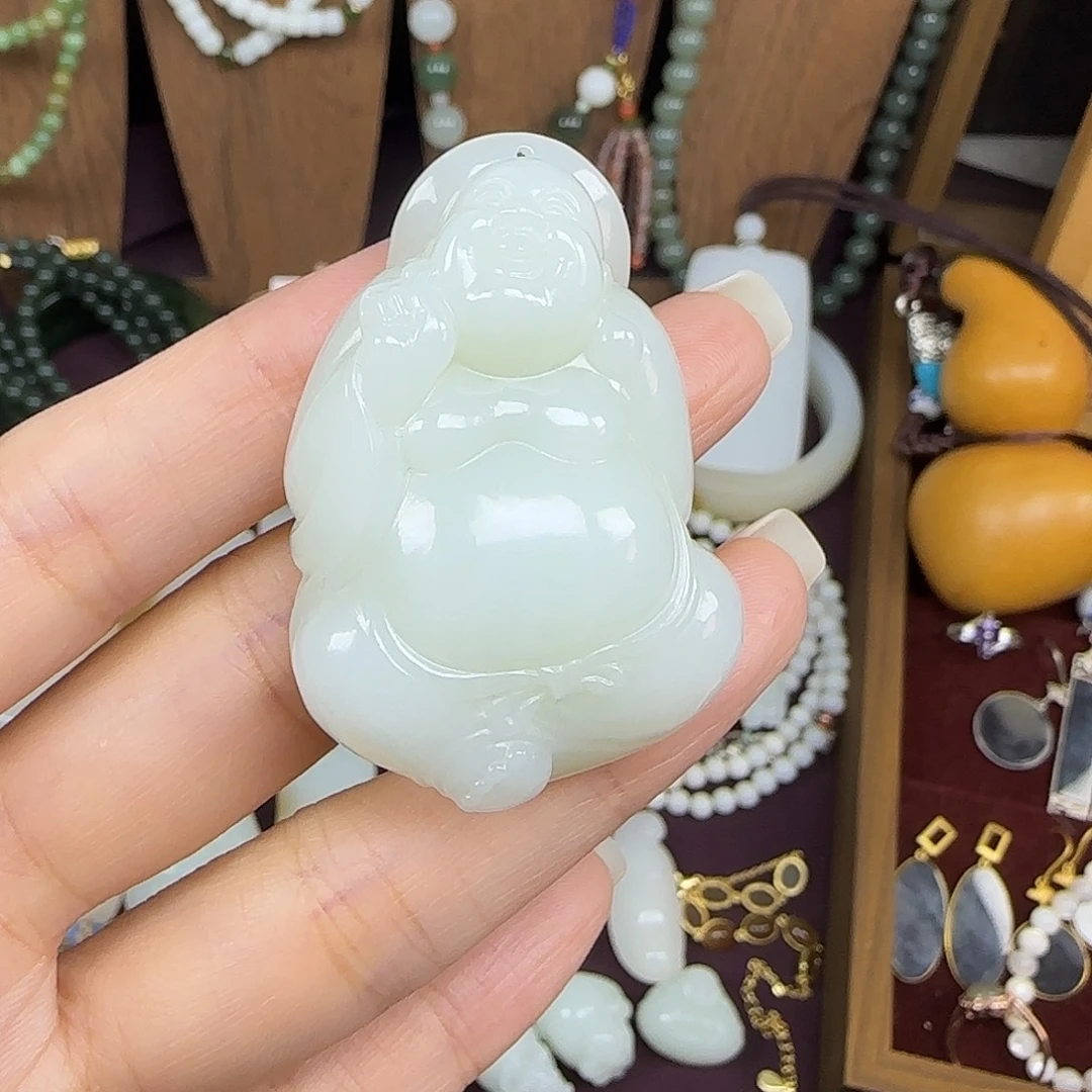 和田玉未镶嵌颈饰