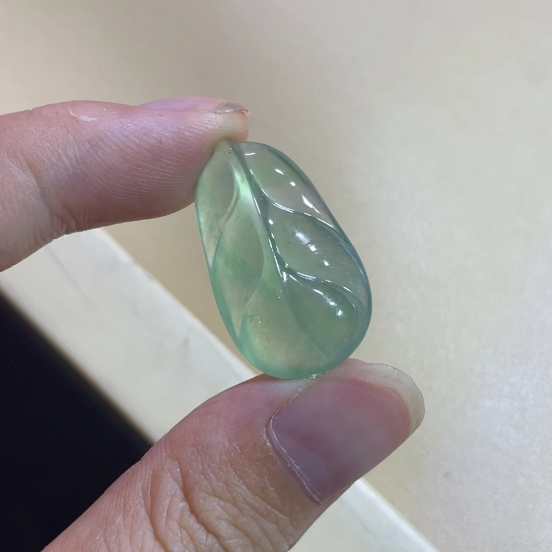 颈饰未镶嵌翡翠叶子