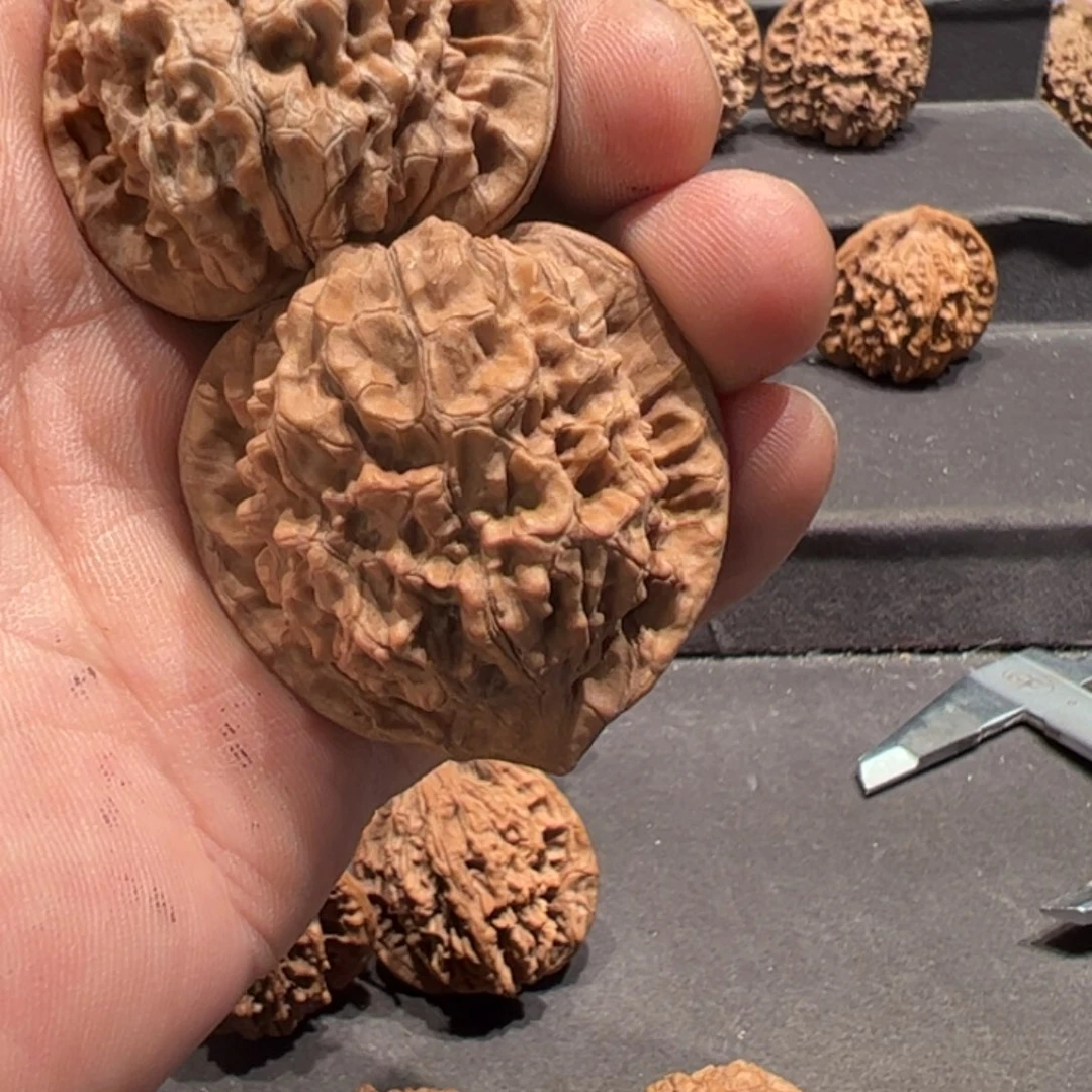 文玩核桃把件阿*官帽