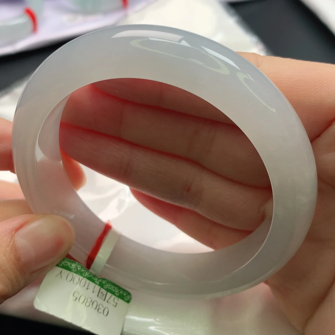 翡翠手镯未镶嵌5758圈