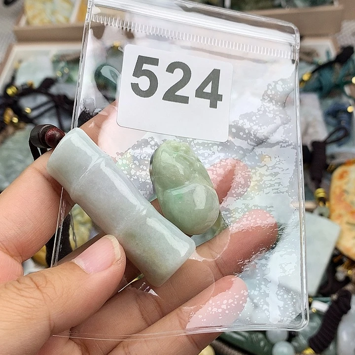 翡翠颈饰未镶嵌龙*翡翠
