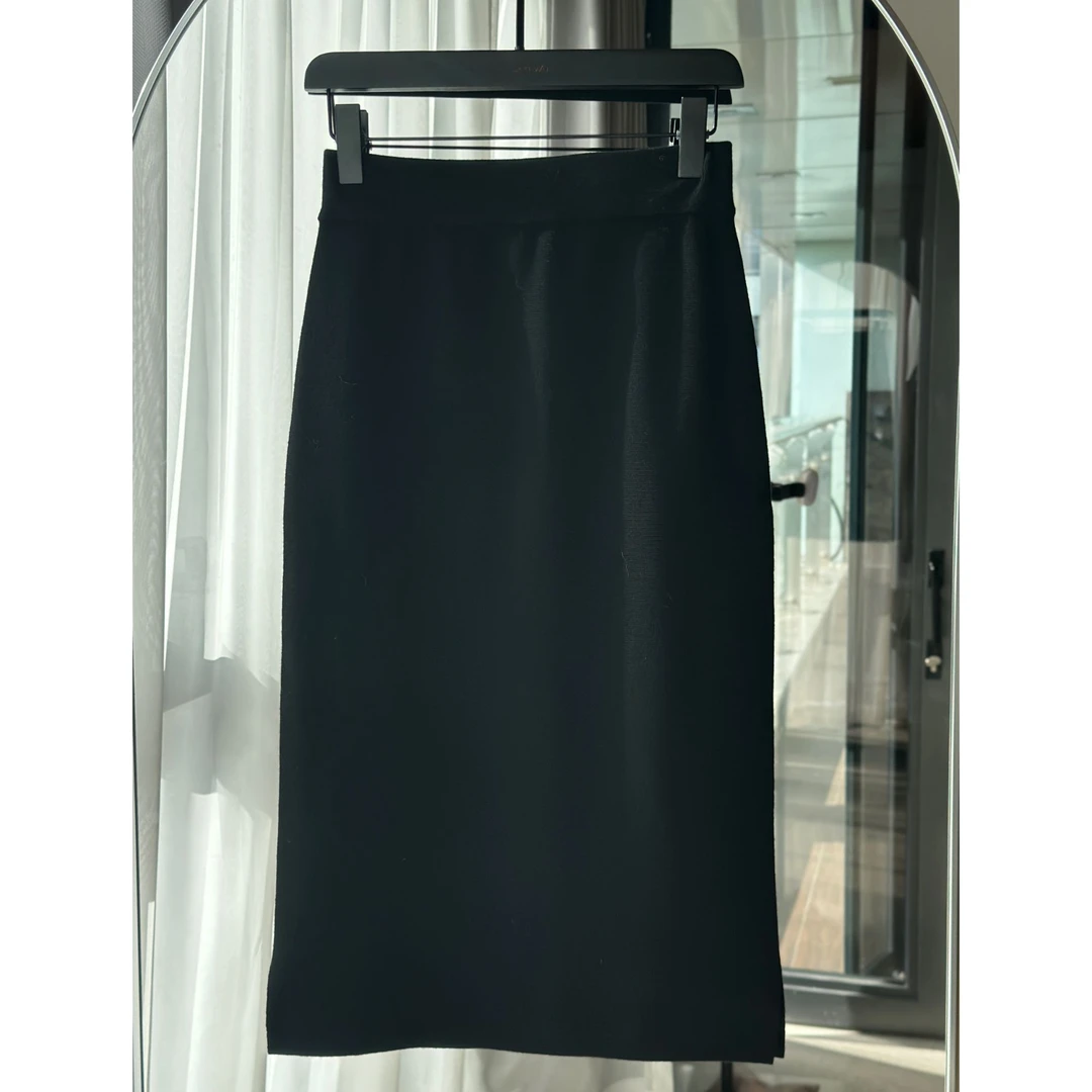 JESSICA WU气质显瘦! 经典侧边开叉德国进口扬子纱四平针羊毛半裙