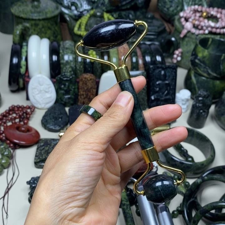 T***a蛇纹石玉未镶嵌项链黑包公按摩棒