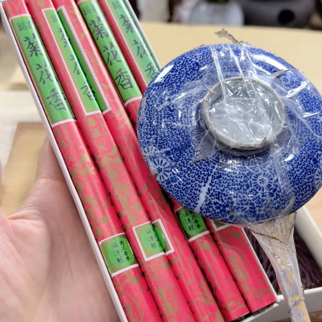 瓷片陶瓷和金属表面涂了