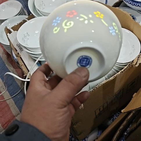 瓷玲珑五彩4.75寸吃饭碗8个微瑕疵