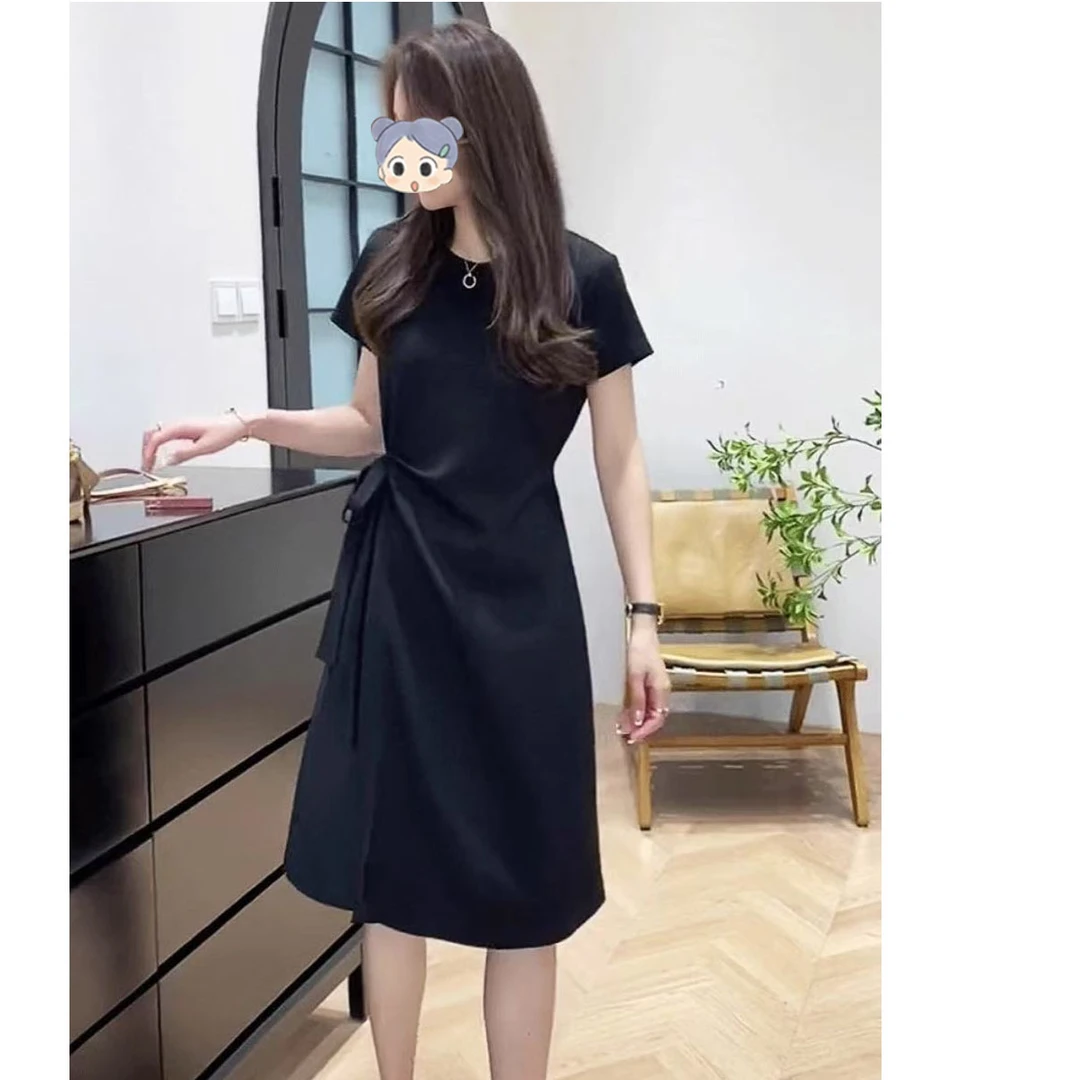 黑色短袖连衣裙女夏季2025新款今年流行爆款收腰显瘦系带开叉裙子