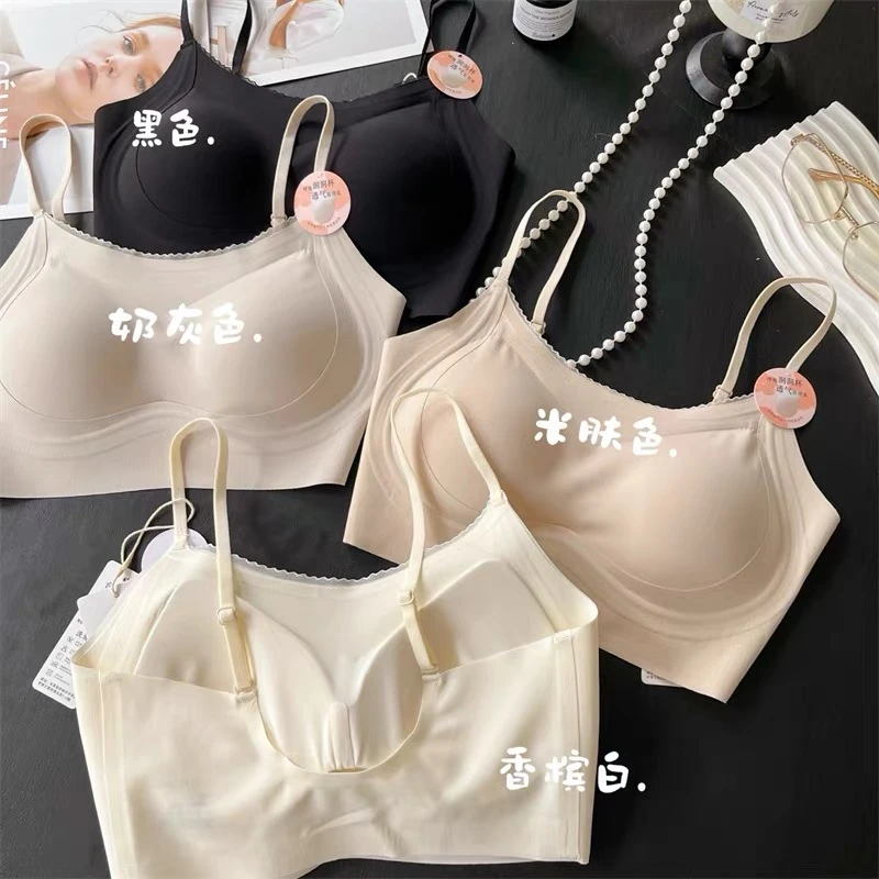 【卷卷】云感衣5331厚杯无痕显大外扩聚拢背心式蕾丝内衣文胸