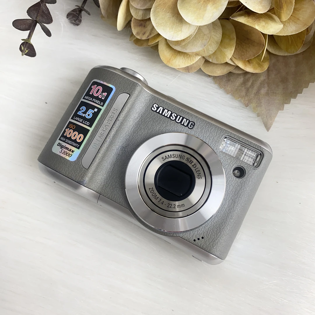 9新 Samsung/三星 s1000福利款相机 5号电池自备