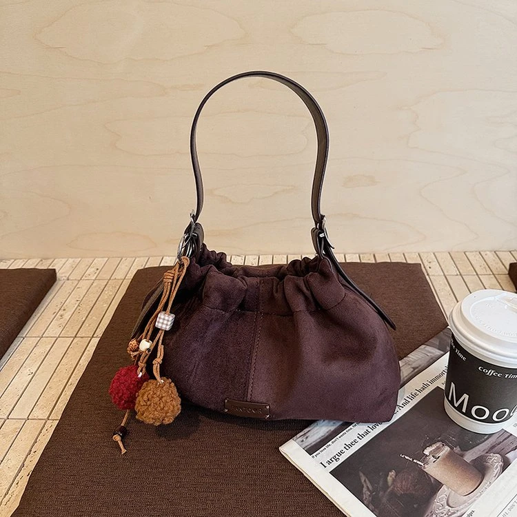 精致女包2025新款高颜值小众流行百搭简约单肩腋下包包