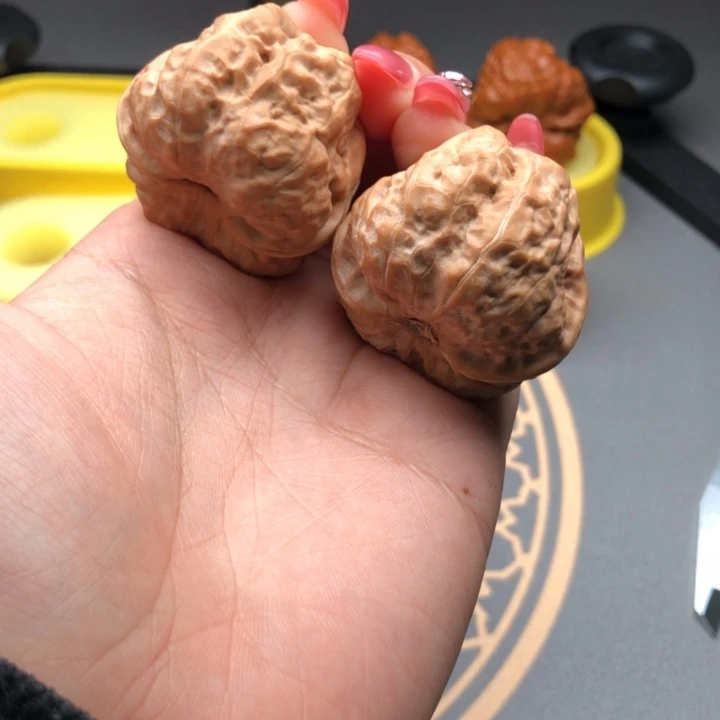 文玩核桃吊坠38全品蛤蟆头