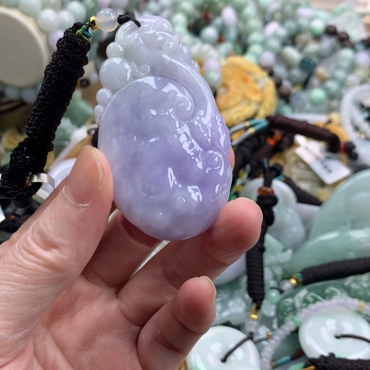 翡翠未镶嵌颈饰唐*s吊坠