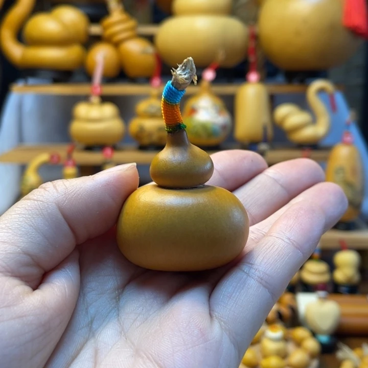 ?*艾天然葫芦自然生长