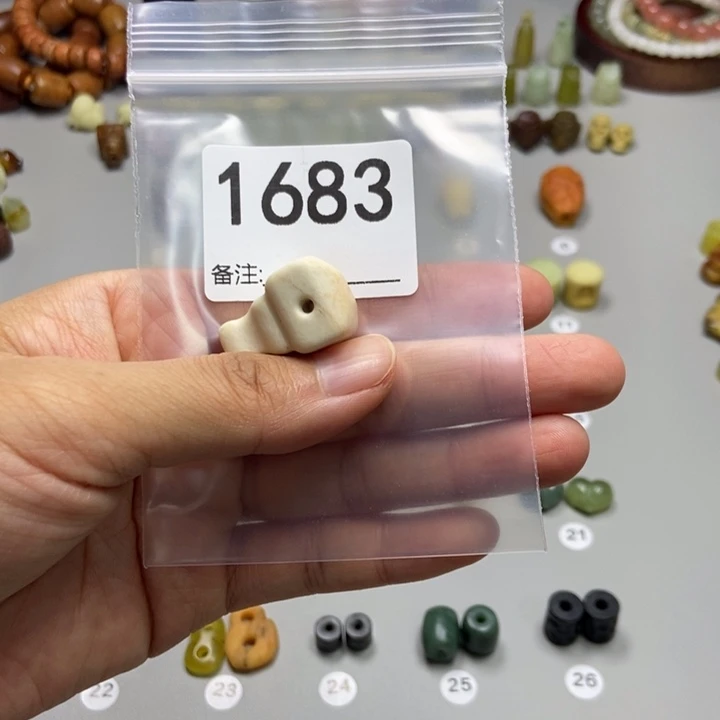 o***_未镶嵌蛇纹石玉颈饰