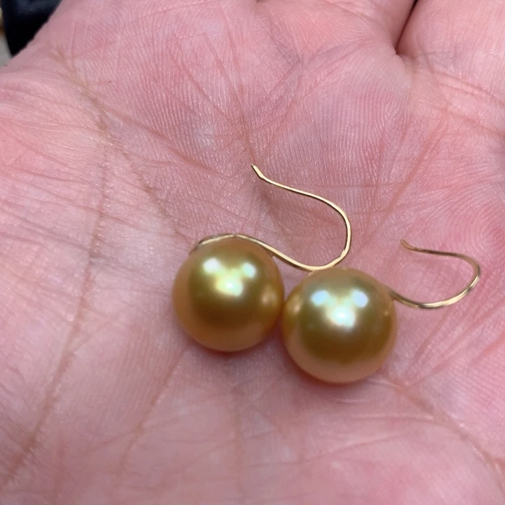 18K金镶嵌耳饰海水珍珠