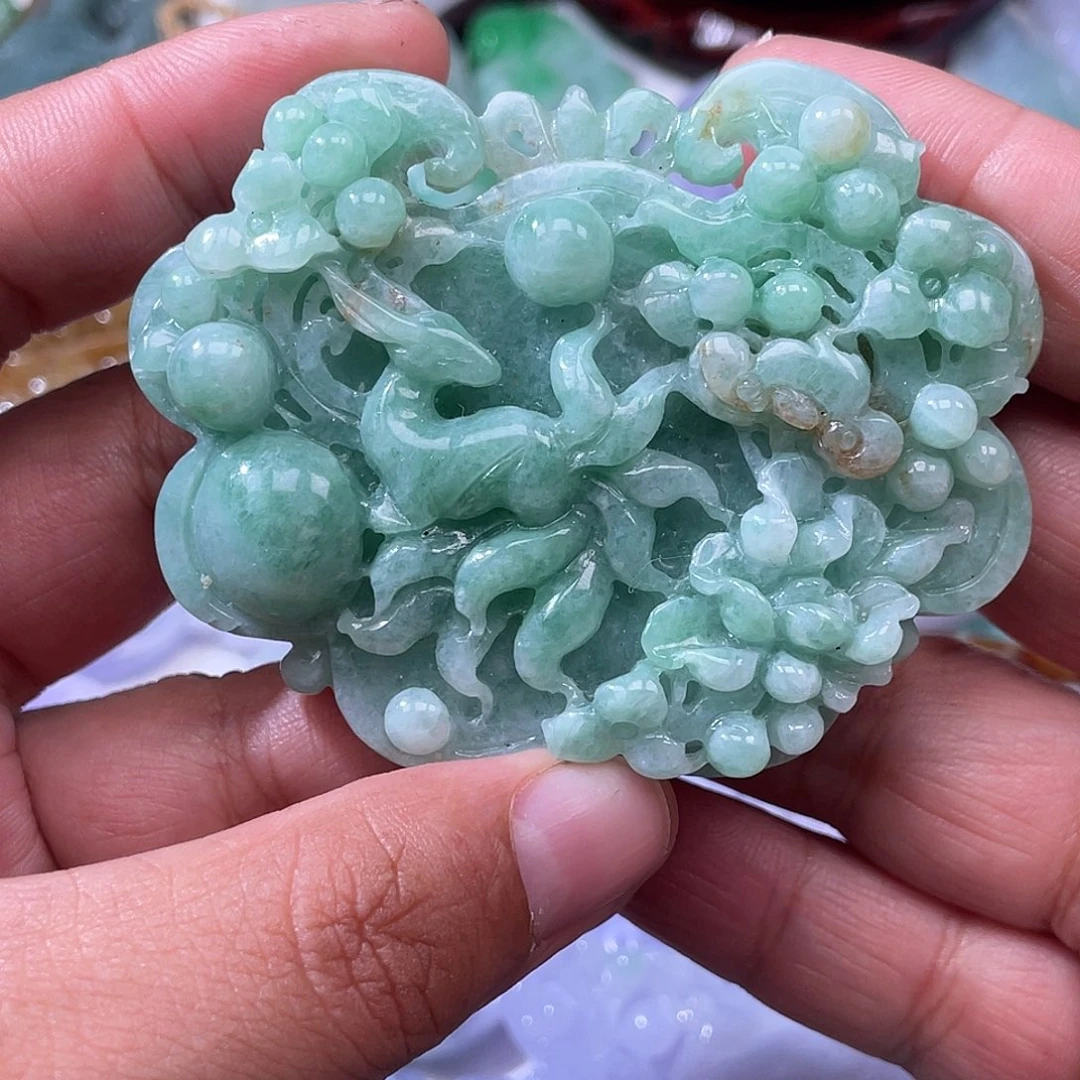 翡翠未镶嵌颈饰翡玉缘翡翠