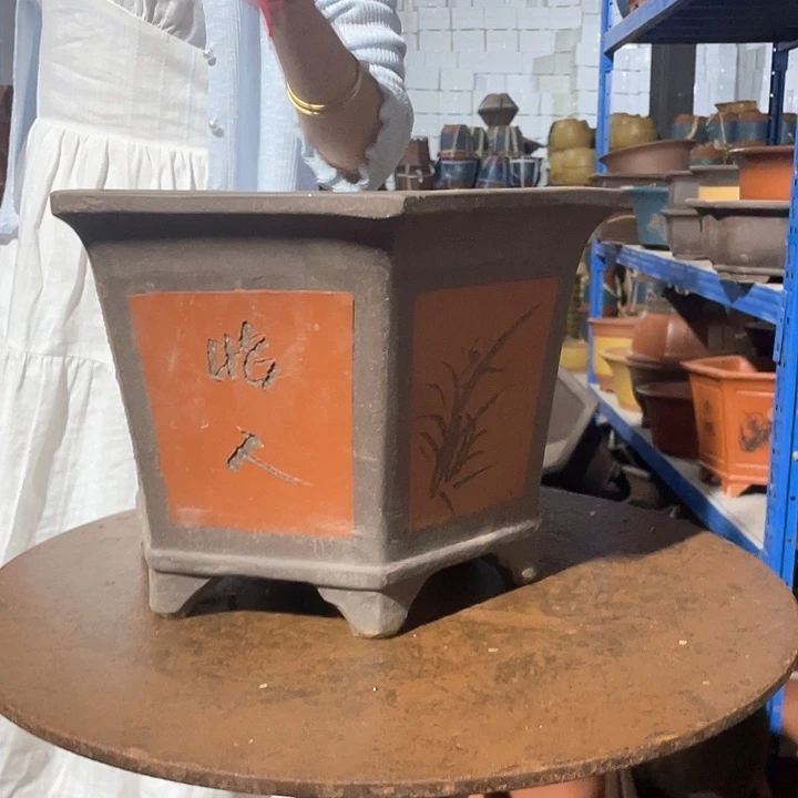 32红色六方花盆花盆花盆