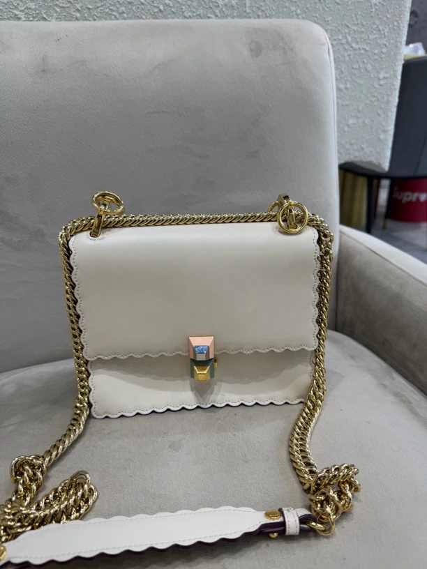 99新 FENDI/芬迪 复古邮差单肩斜挎包
