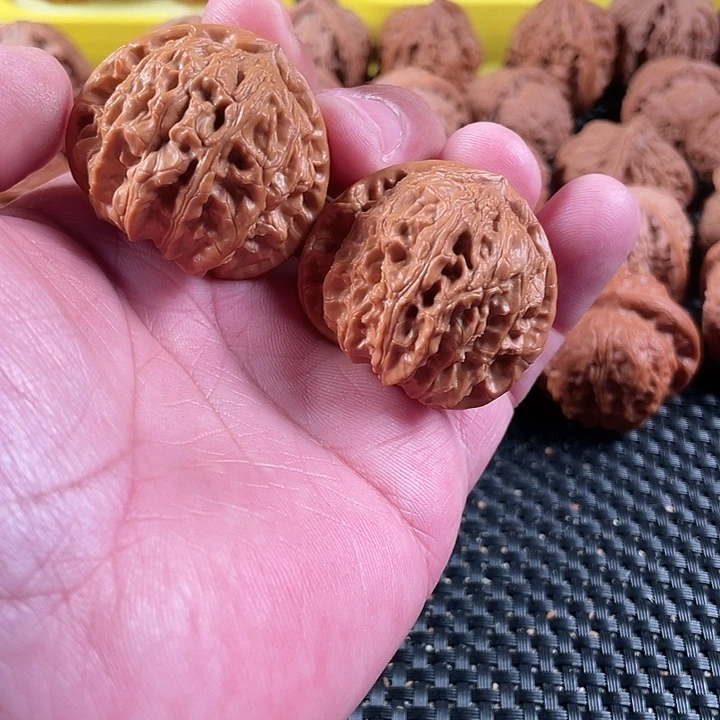 把件桃核球白41尺