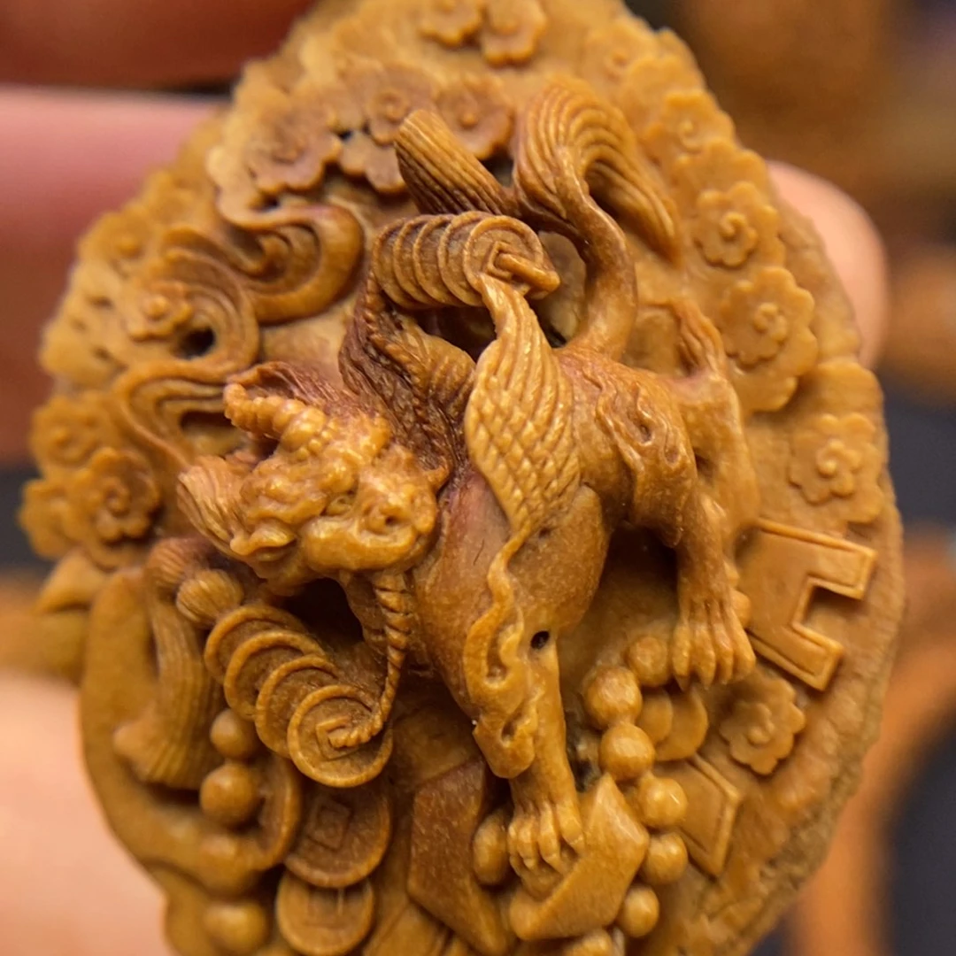 潍坊核雕桃核雕刻貔貅