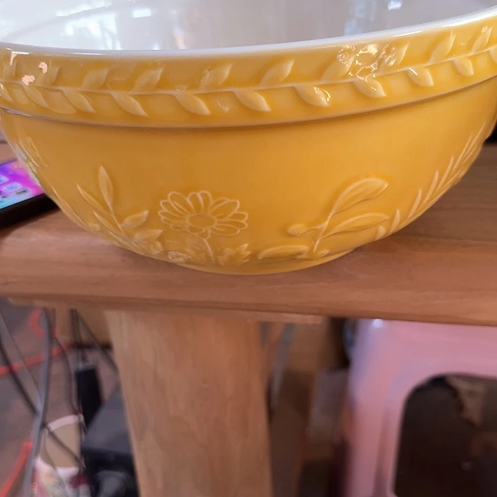 黄色烘焙碗27厘米瑕疵明显款