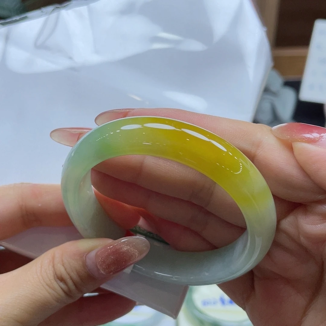 翡翠手镯未镶嵌A*88 号链接