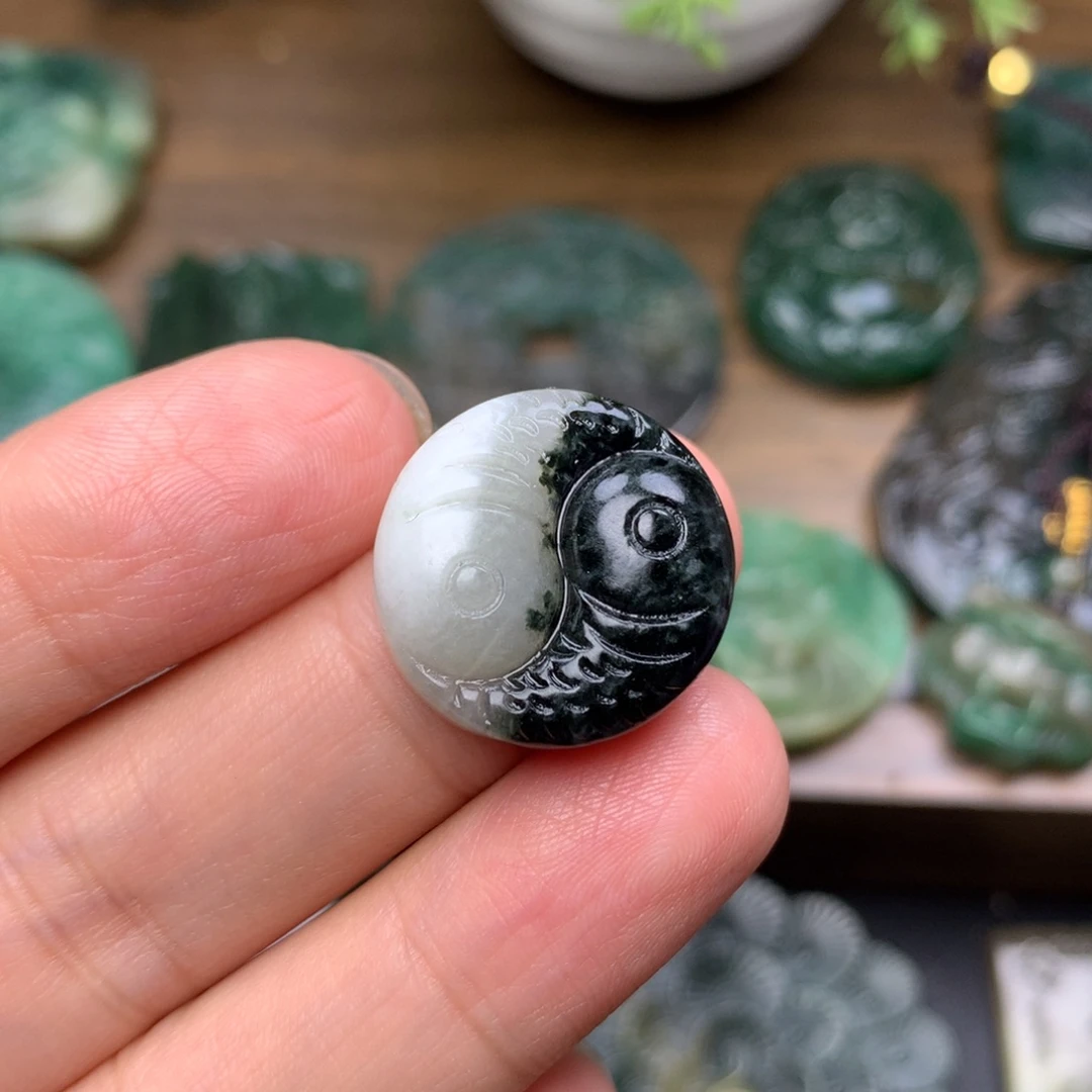 （***）未镶嵌独山玉颈饰