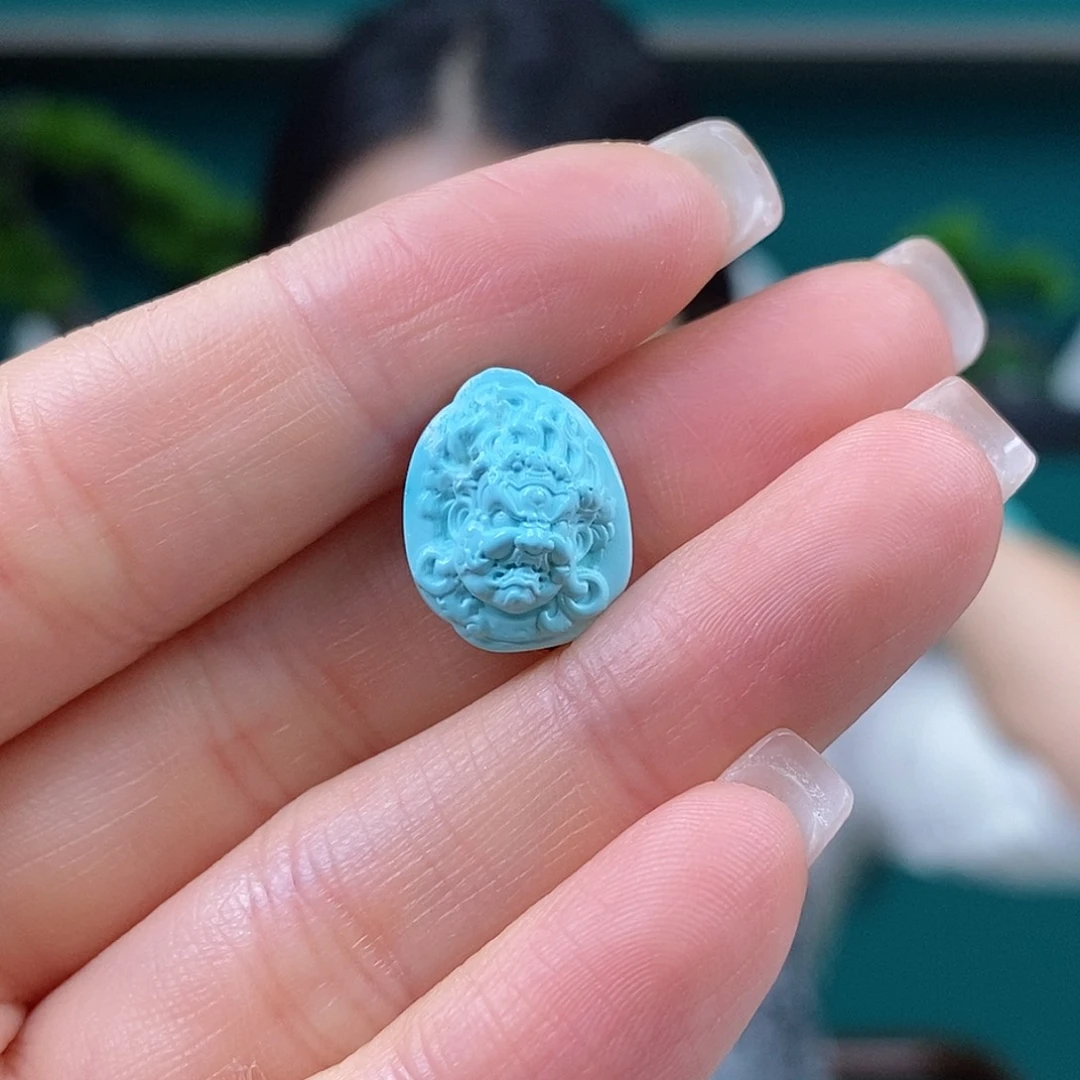 ****间未镶嵌绿松石珠宝奇石