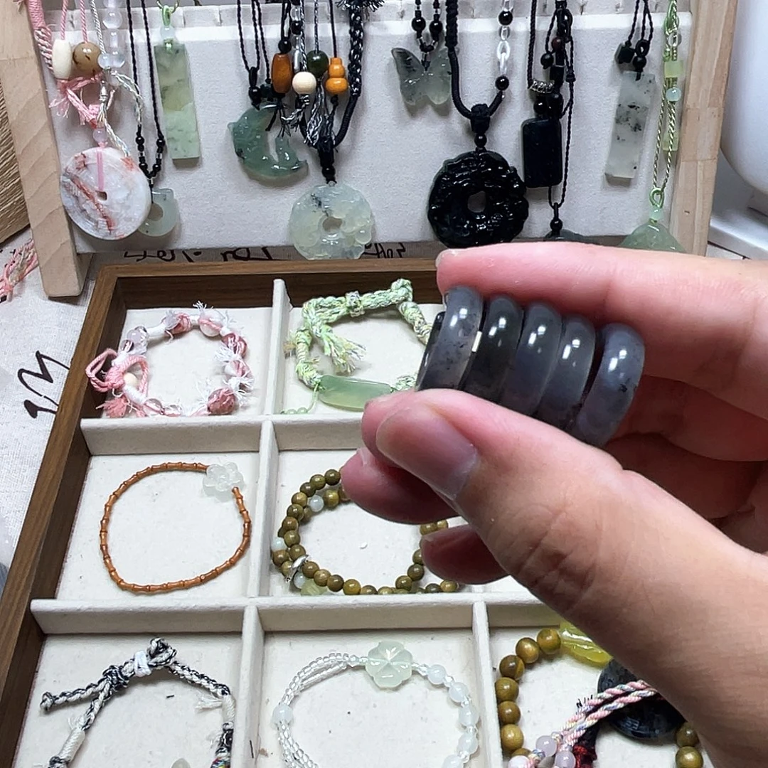 蛇纹石玉合金颈饰