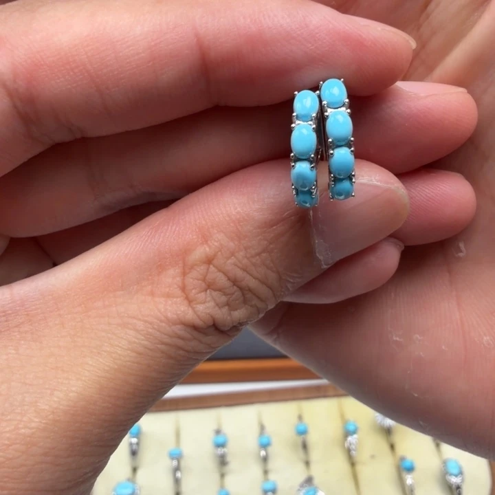 终****绿松石银S925镶嵌耳饰