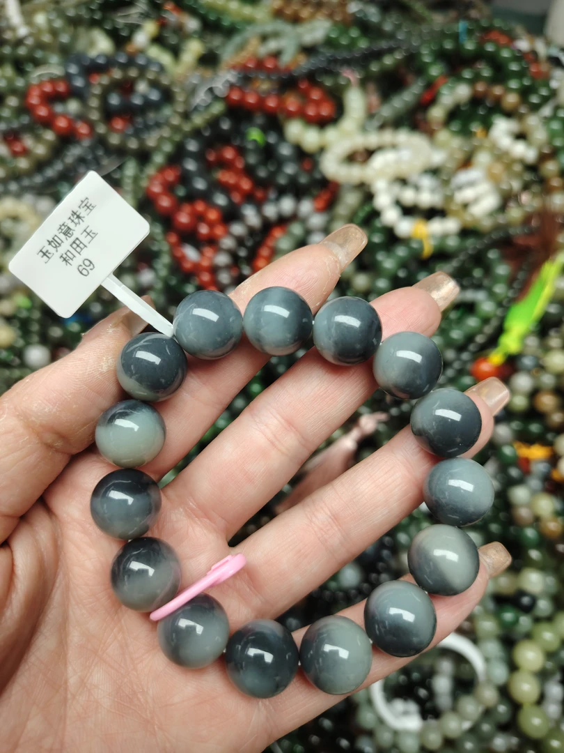 69和田玉新疆青花卡14mm