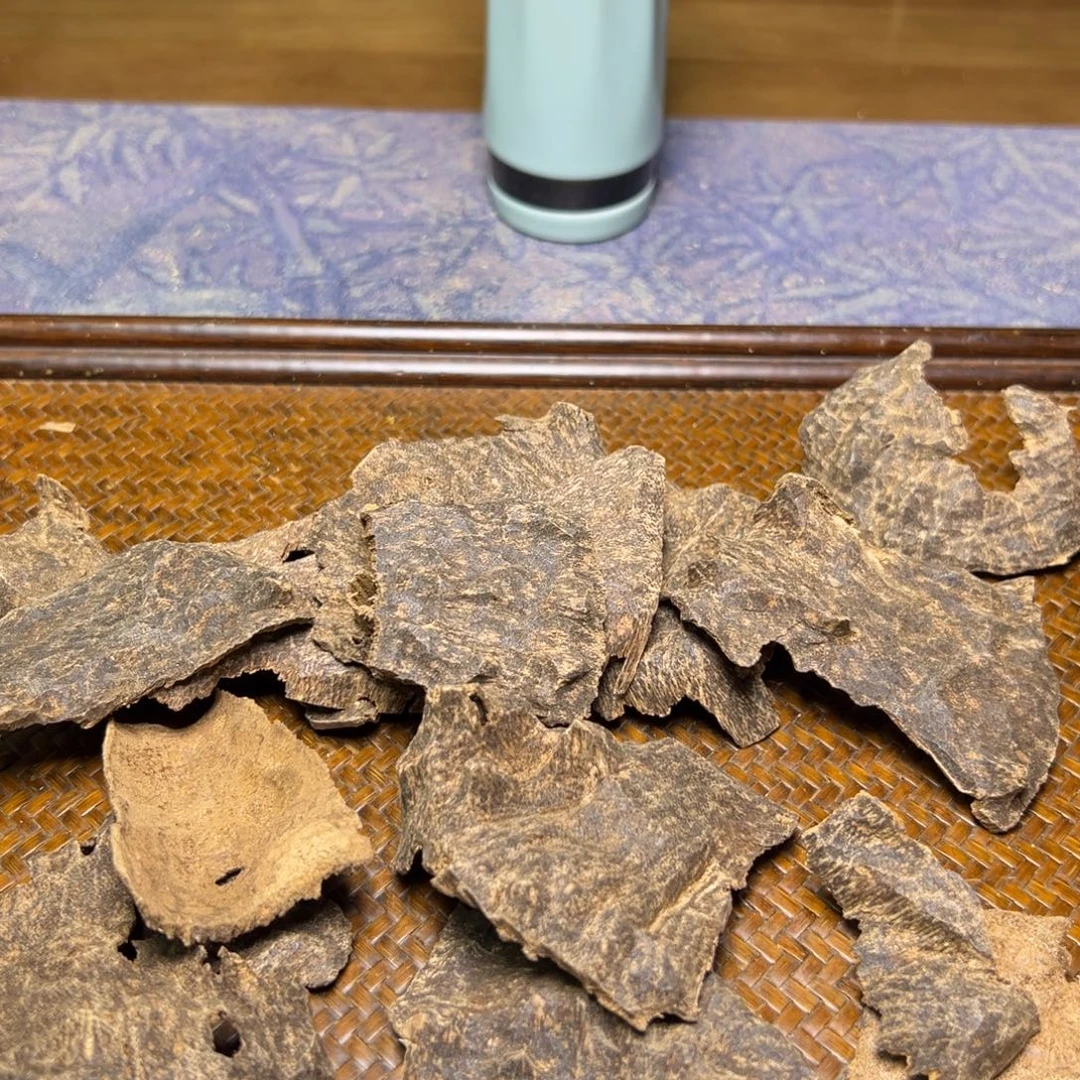 沉香碎屑沉香黑油11克