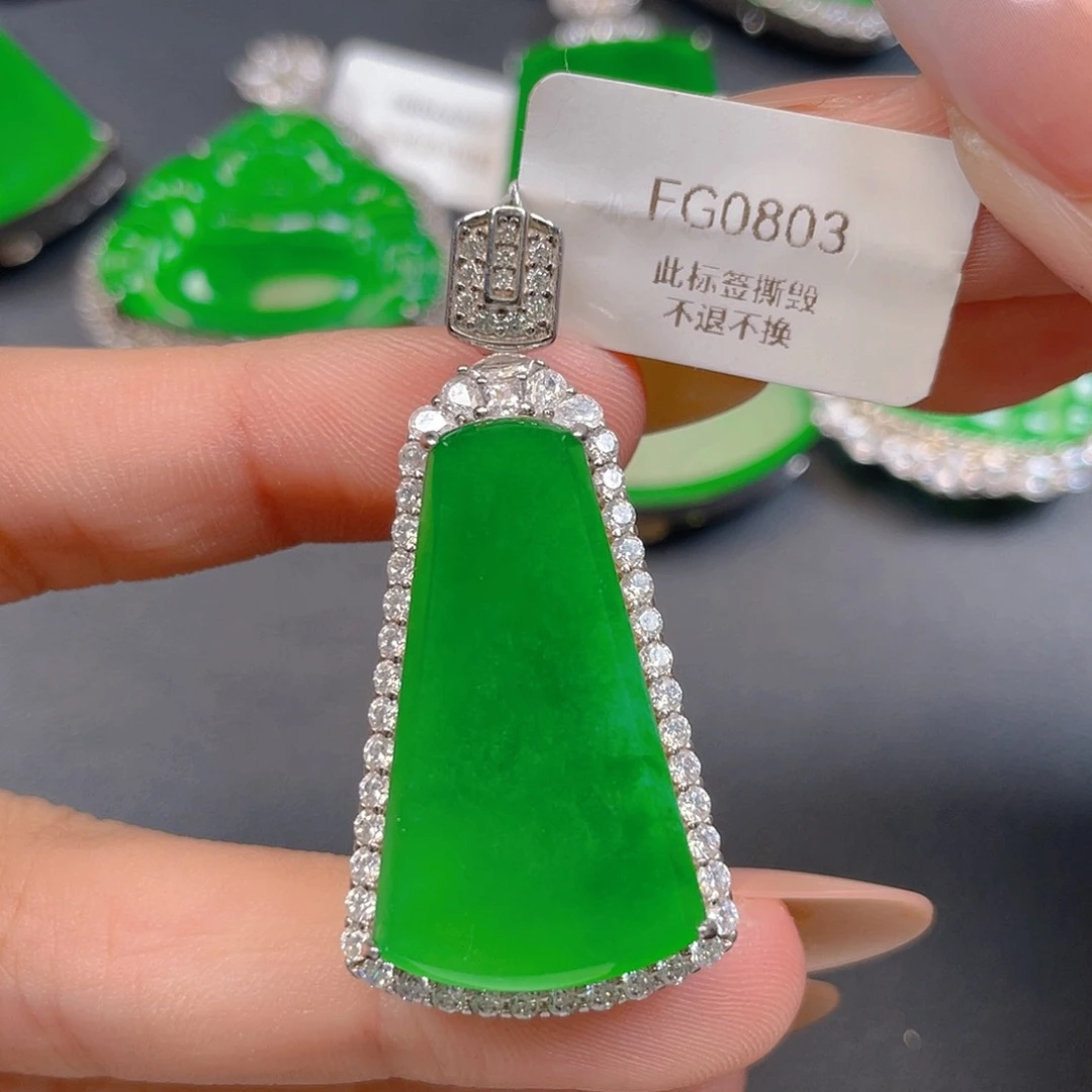 【闪购商品】颈饰银S925镶嵌翡翠翡翠