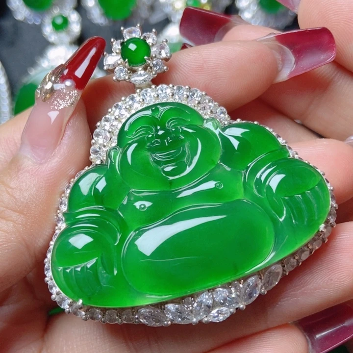 翡翠颈饰银S925镶嵌18。