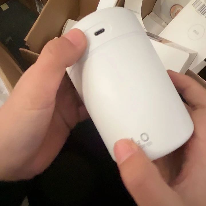 空气加湿器三个。