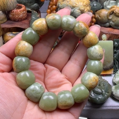未镶嵌手串岫岩河磨玉（透闪石质玉）手****饼