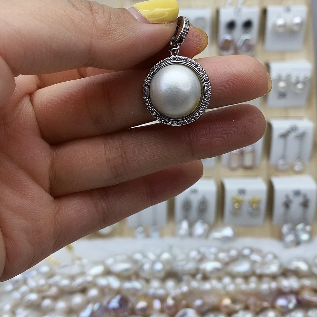 颈饰未镶嵌淡水珍珠