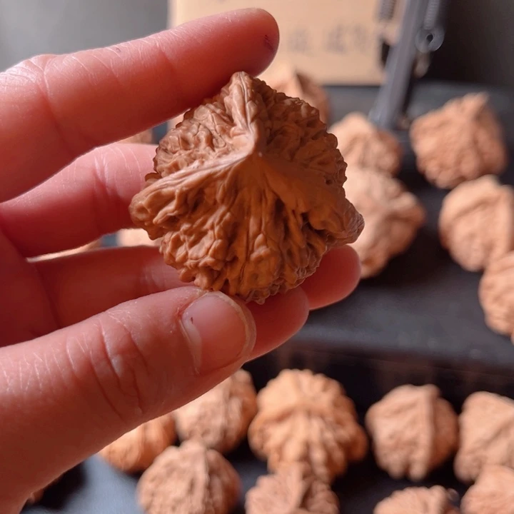 多***亿吊坠文玩核桃文玩