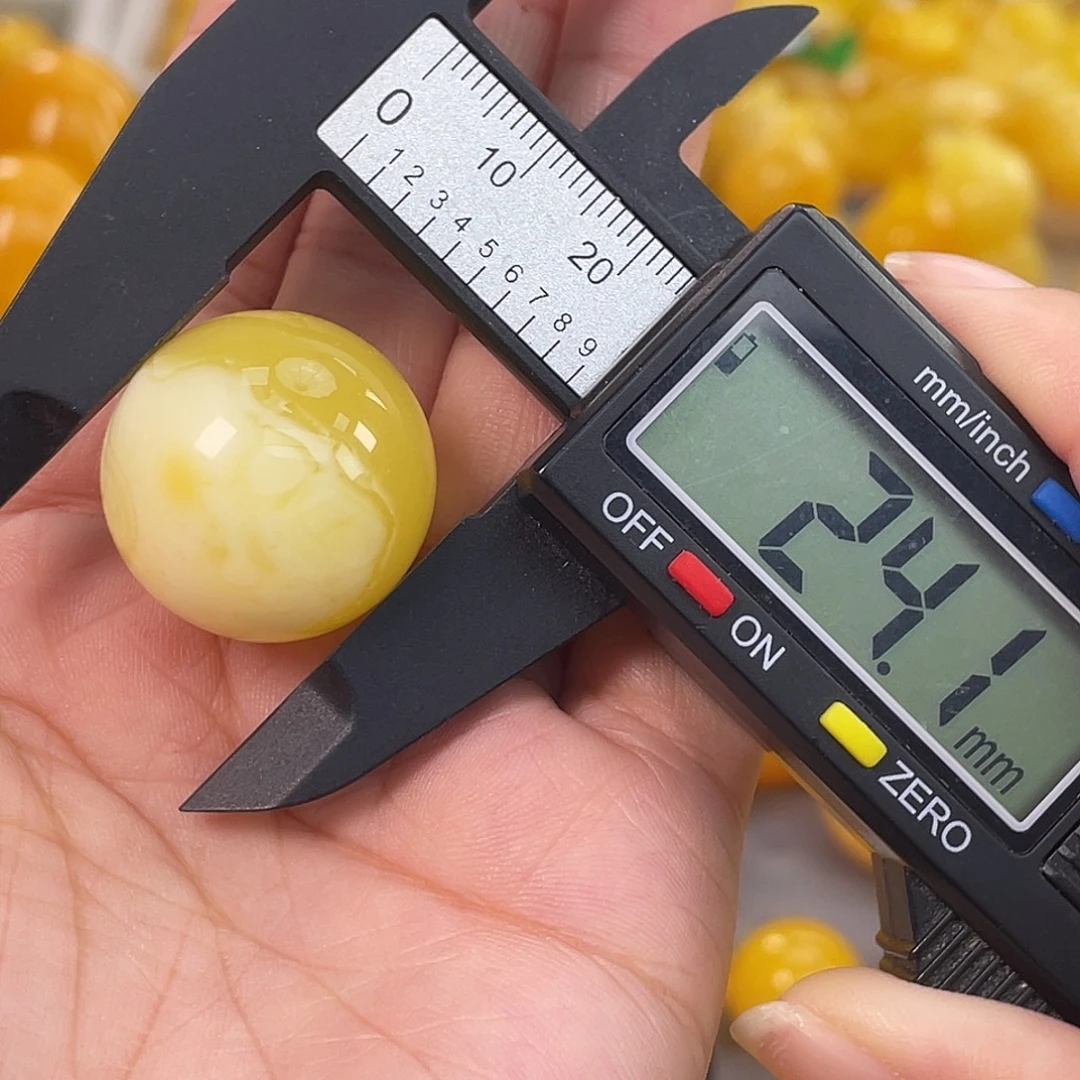 琥珀未镶嵌珠宝奇石h20