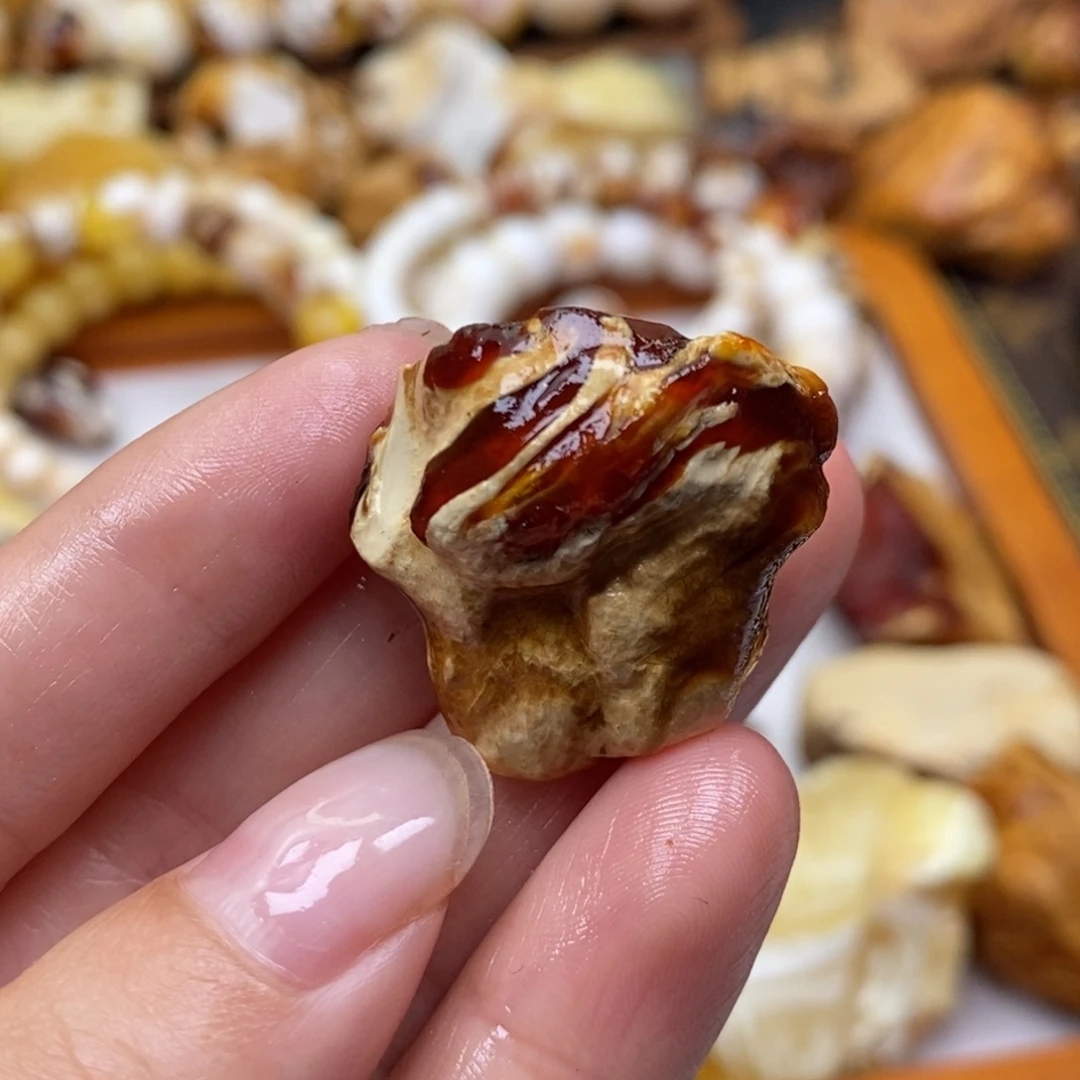 郎***爷定制琥珀未镶嵌蜜蜡