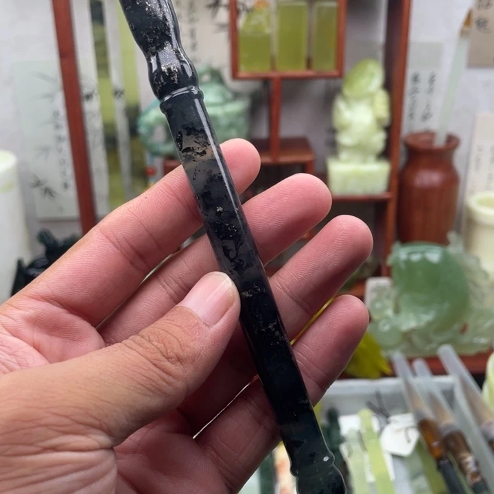 岫玉未镶嵌四大名玉毛笔
