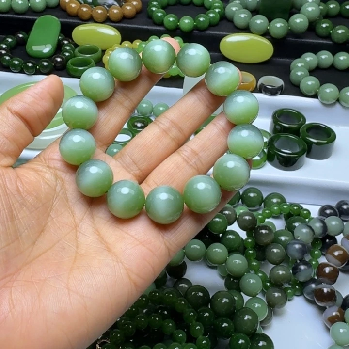 手串未镶嵌和田玉（碧玉）