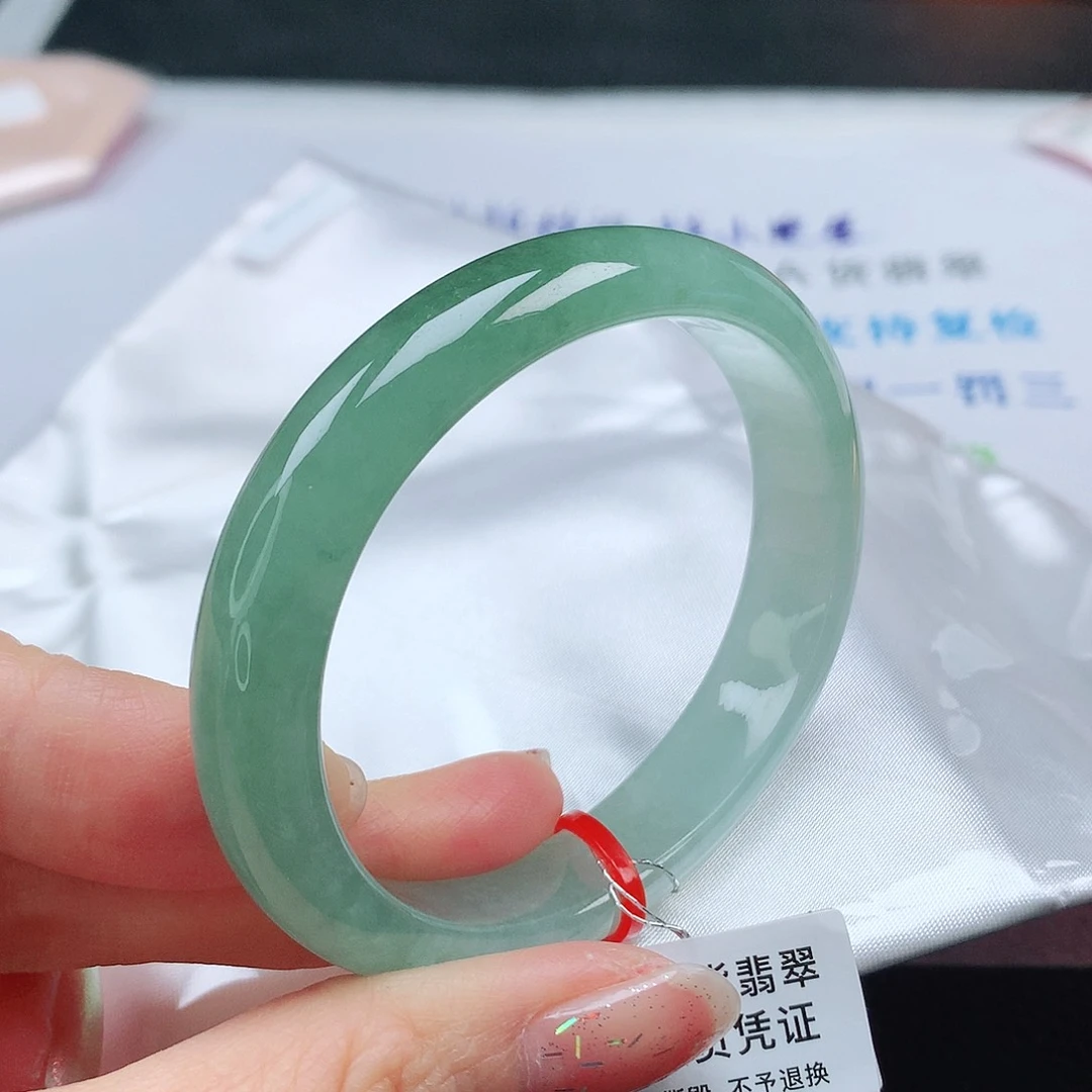 翡翠手镯（贵妃镯）未镶嵌54贵